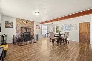 307 Towhee Ln, Tenmile, OR 97481 - Photo 5