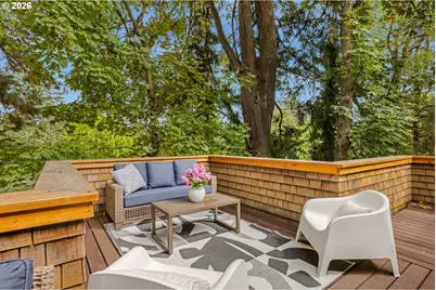 3023 SW Collins Ct, Portland, OR 97219 - Photo 25