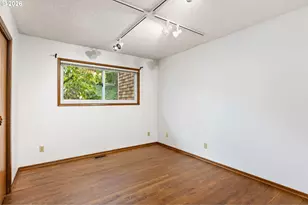 3023 SW Collins Ct, Portland, OR 97219 - Photo 31