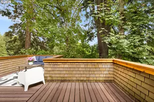 3023 SW Collins Ct, Portland, OR 97219 - Photo 29