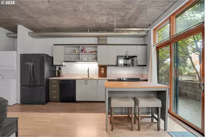 411 NW Flanders St #312, Portland, OR 97209 - Photo 9