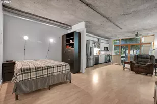 411 NW Flanders St, Portland, OR 97209 - Photo 17