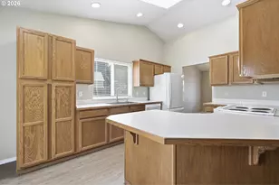 15049 Homestead Dr, Oregon City, OR 97045 - Photo 11