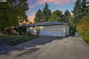 11851 SE Madison St, Portland, OR 97216 - Photo 47