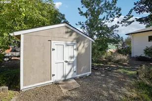 11851 SE Madison St, Portland, OR 97216 - Photo 45