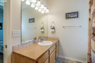 1231 SW 3rd Ave, Mill City, OR 97360 - Photo 29