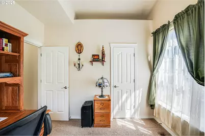 1231 SW 3rd Ave, Mill City, OR 97360 - Photo 31