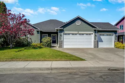 1231 SW 3rd Ave, Mill City, OR 97360 - Photo 1