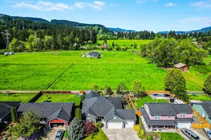 1231 SW 3rd Ave, Mill City, OR 97360 - Photo 3