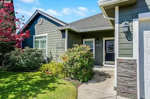 1231 SW 3rd Ave, Mill City, OR 97360 - Photo 9