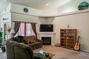 1231 SW 3rd Ave, Mill City, OR 97360 - Photo 21