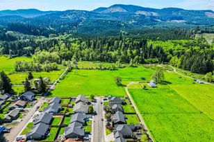 1231 SW 3rd Ave, Mill City, OR 97360 - Photo 5