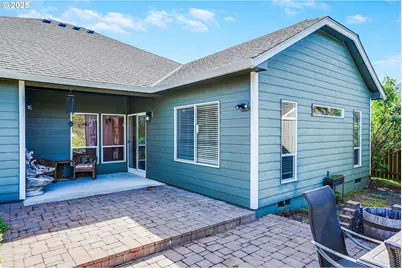 1231 SW 3rd Ave, Mill City, OR 97360 - Photo 39