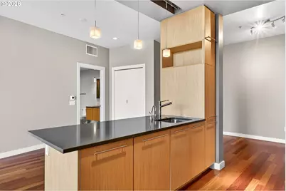 949 NW Overton St #1105, Portland, OR 97209 - Photo 11