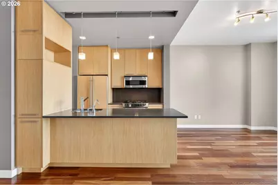 949 NW Overton St #1105, Portland, OR 97209 - Photo 13