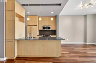 949 NW Overton St, Portland, OR 97209 - Photo 13