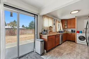 18149 SE Lincoln St, Portland, OR 97233 - Photo 21