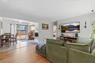 18149 SE Lincoln St, Portland, OR 97233 - Photo 7