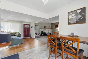 18149 SE Lincoln St, Portland, OR 97233 - Photo 15