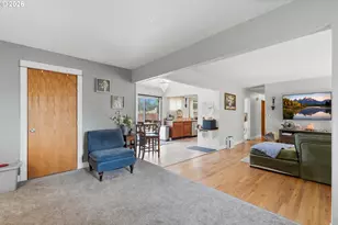 18149 SE Lincoln St, Portland, OR 97233 - Photo 13
