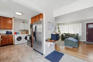 18149 SE Lincoln St, Portland, OR 97233 - Photo 11