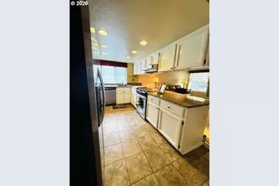 5035 SE Rural St, Portland, OR 97206 - Photo 9