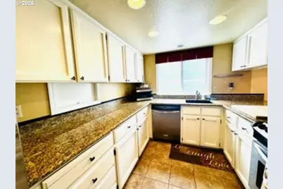 5035 SE Rural St, Portland, OR 97206 - Photo 11