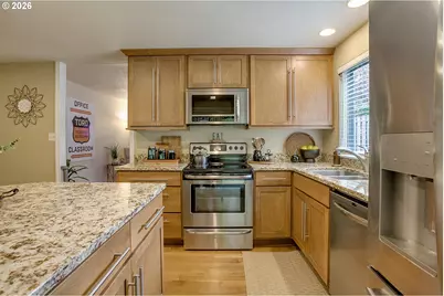 7165 SW Sorrento Rd, Beaverton, OR 97008 - Photo 19