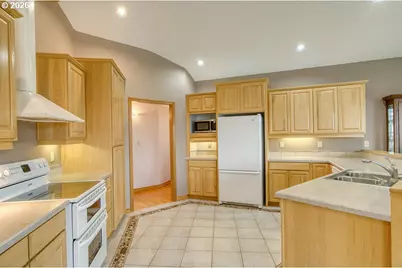 33750 Luttrell Farms Dr, Saint Helens, OR 97051 - Photo 5