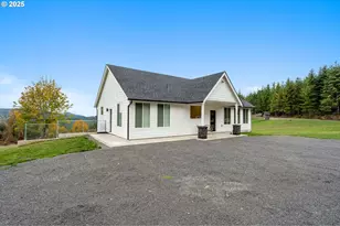 253 S Goble Creek Rd, Kelso, WA 98626 - Photo 3