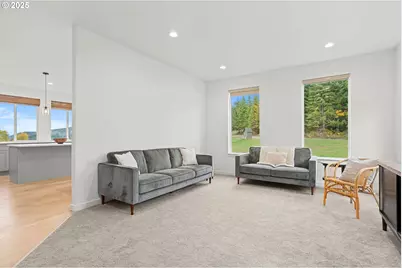 253 S Goble Creek Rd, Kelso, WA 98626 - Photo 9