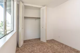 921 W Hickory St, Roseburg, OR 97471 - Photo 35
