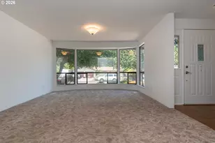 921 W Hickory St, Roseburg, OR 97471 - Photo 7