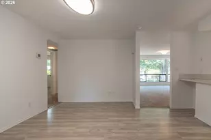921 W Hickory St, Roseburg, OR 97471 - Photo 23