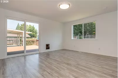 921 W Hickory St, Roseburg, OR 97471 - Photo 25