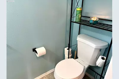 12226 SE Long St, Portland, OR 97236 - Photo 9