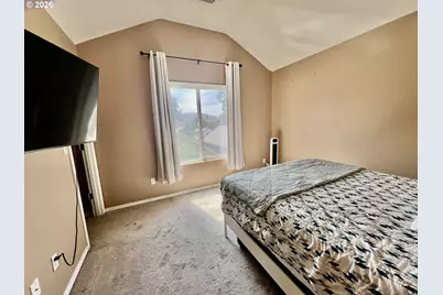 12226 SE Long St, Portland, OR 97236 - Photo 13