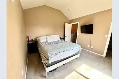 12226 SE Long St, Portland, OR 97236 - Photo 11