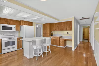 15805 NE Thompson St, Portland, OR 97230 - Photo 19