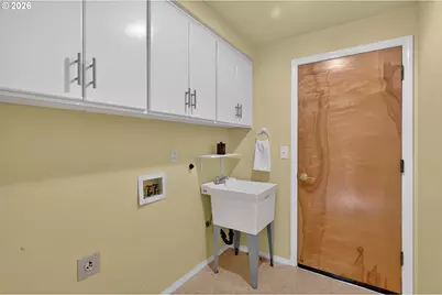 15805 NE Thompson St, Portland, OR 97230 - Photo 31