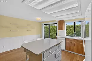 15805 NE Thompson St, Portland, OR 97230 - Photo 11