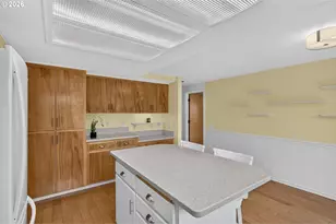 15805 NE Thompson St, Portland, OR 97230 - Photo 15