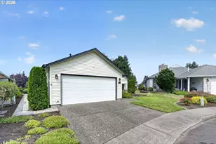 15805 NE Thompson St, Portland, OR 97230 - Photo 3