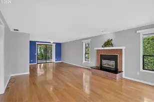 15805 NE Thompson St, Portland, OR 97230 - Photo 5