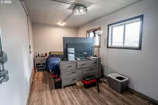 1119 Ash Ave, Cottage Grove, OR 97424 - Photo 17