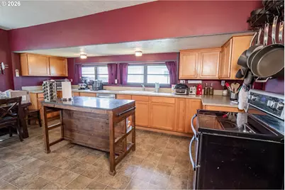 1119 Ash Ave, Cottage Grove, OR 97424 - Photo 9