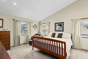 17809 NE Marine Dr, Portland, OR 97230 - Photo 19