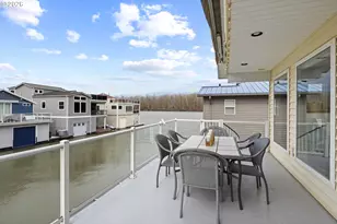 17809 NE Marine Dr, Portland, OR 97230 - Photo 9