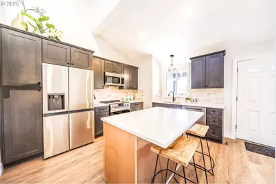 12252 Meadowlawn Dr, Oregon City, OR 97045 - Photo 5