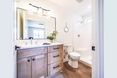 12252 Meadowlawn Dr, Oregon City, OR 97045 - Photo 13